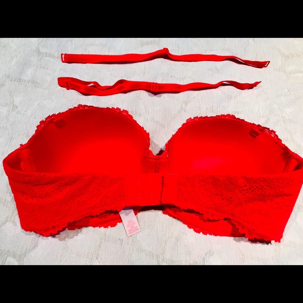 VS Strapless Convertible Lace Bra - Picture 7 of 7